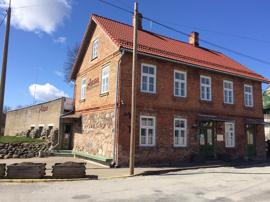 Aasa Kuelalistemaja Hotel Вилянди Екстериор снимка