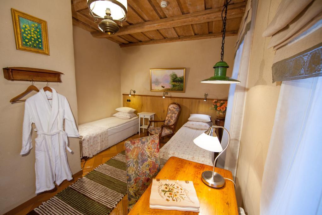 Aasa Kuelalistemaja Hotel Вилянди Стая снимка