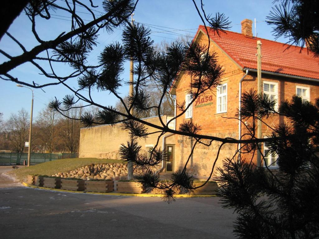 Aasa Kuelalistemaja Hotel Вилянди Екстериор снимка